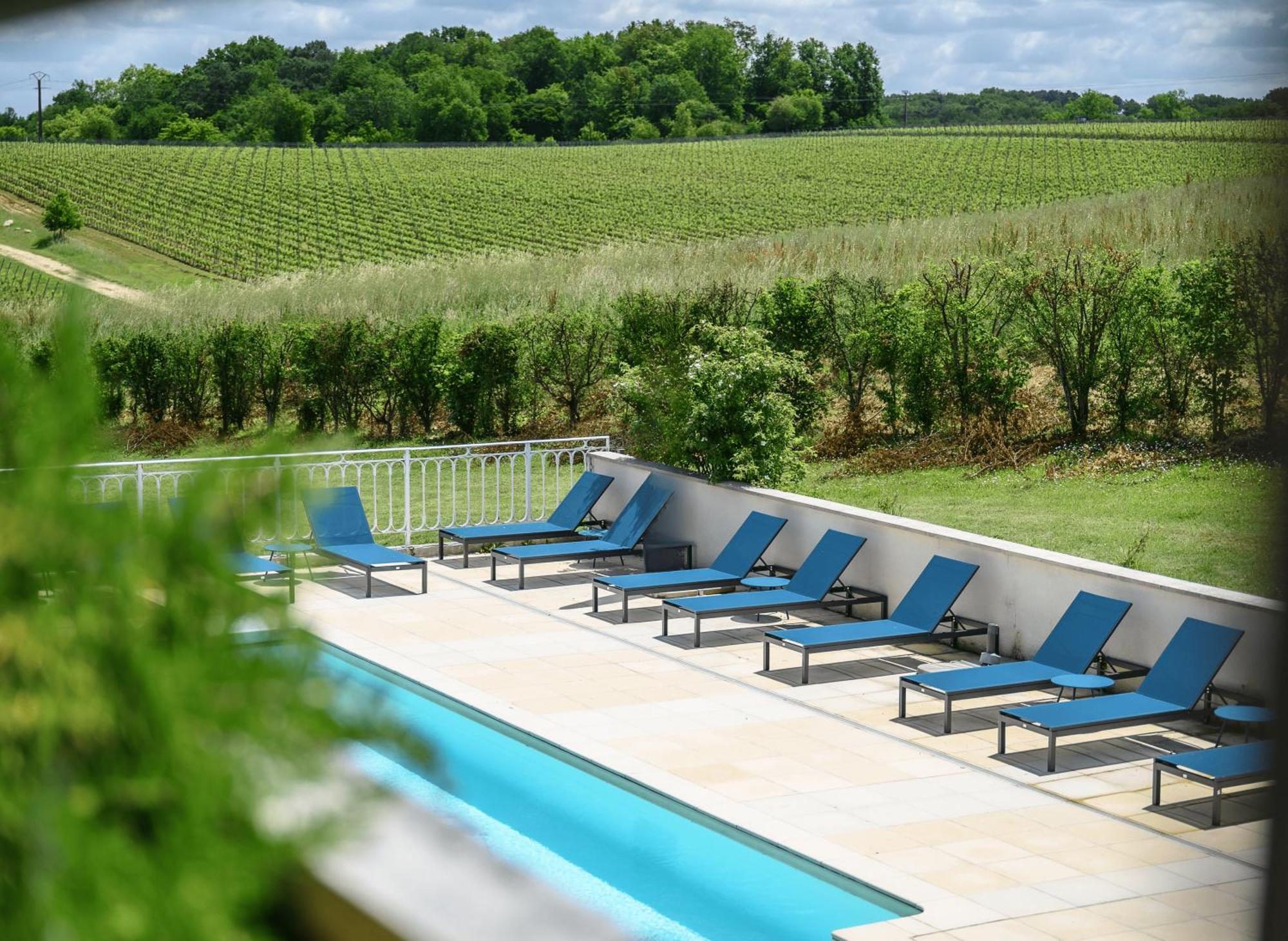 Pey La Tour - Logis Hotels & Restaurant Salleboeuf ภายนอก รูปภาพ