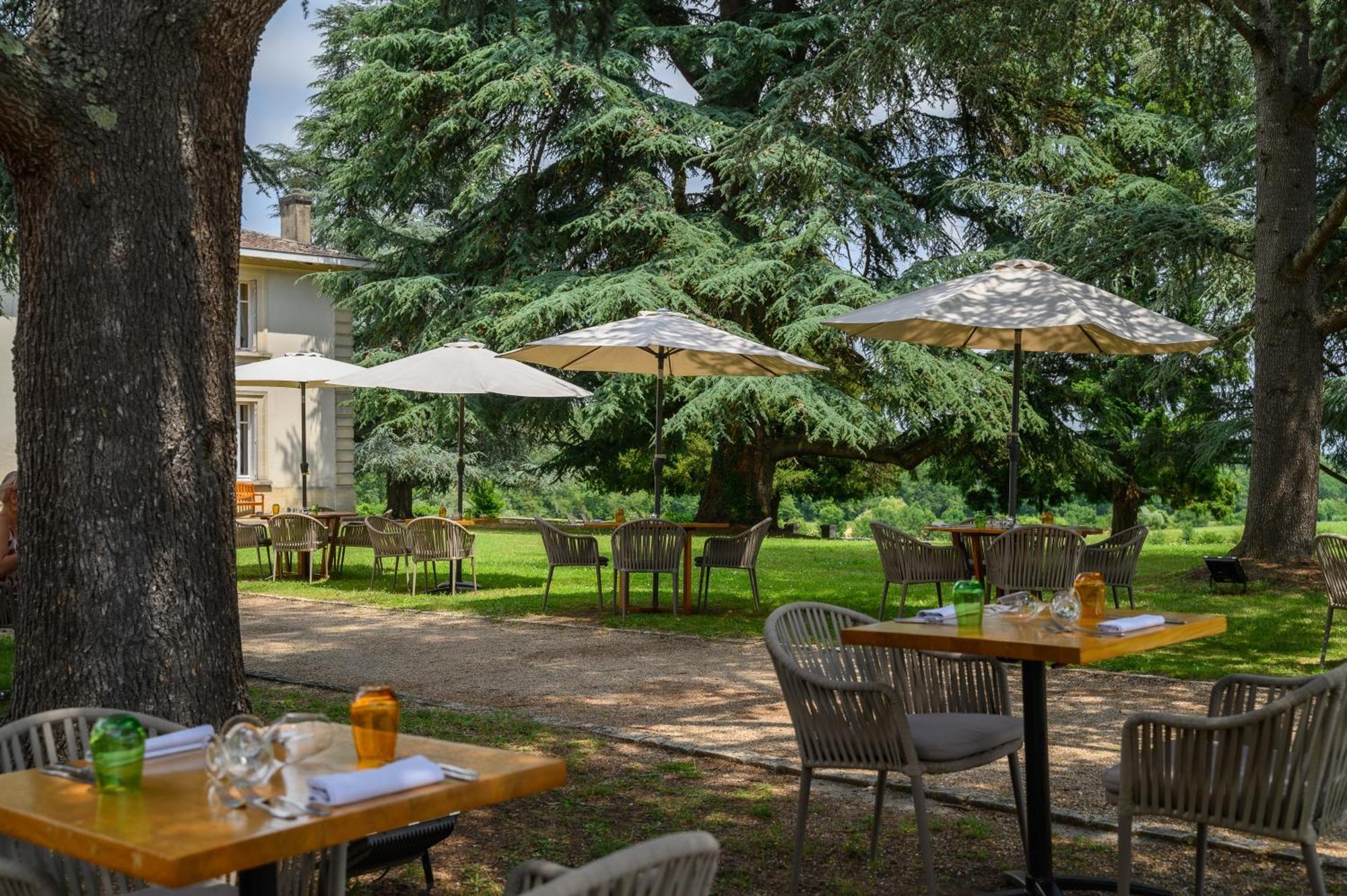 Pey La Tour - Logis Hotels & Restaurant Salleboeuf ภายนอก รูปภาพ