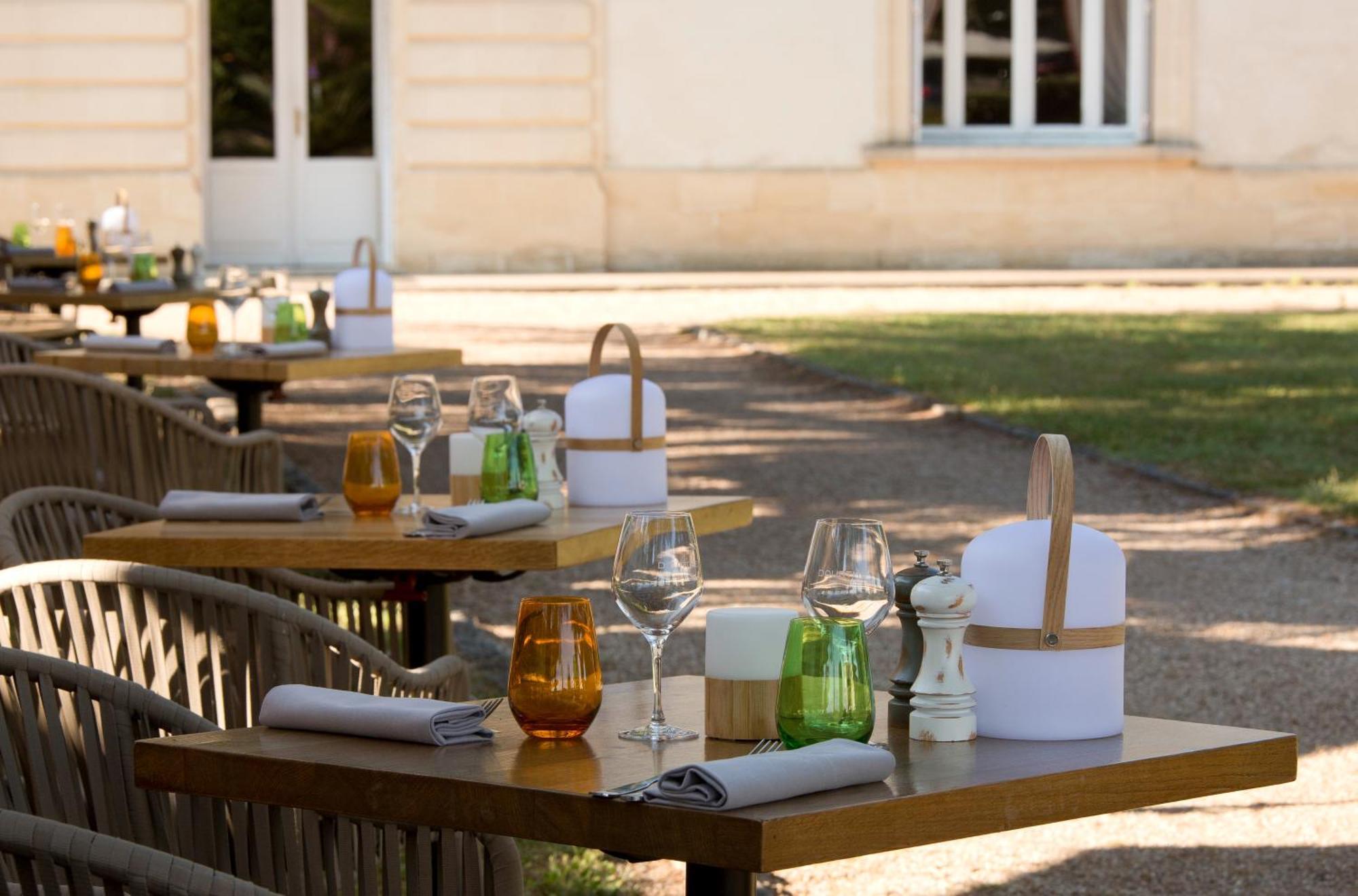 Pey La Tour - Logis Hotels & Restaurant Salleboeuf ภายนอก รูปภาพ