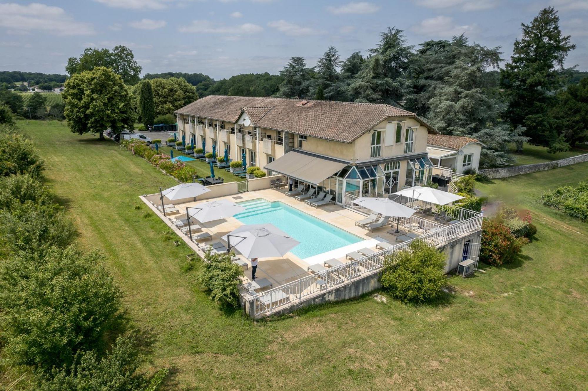 Pey La Tour - Logis Hotels & Restaurant Salleboeuf ภายนอก รูปภาพ