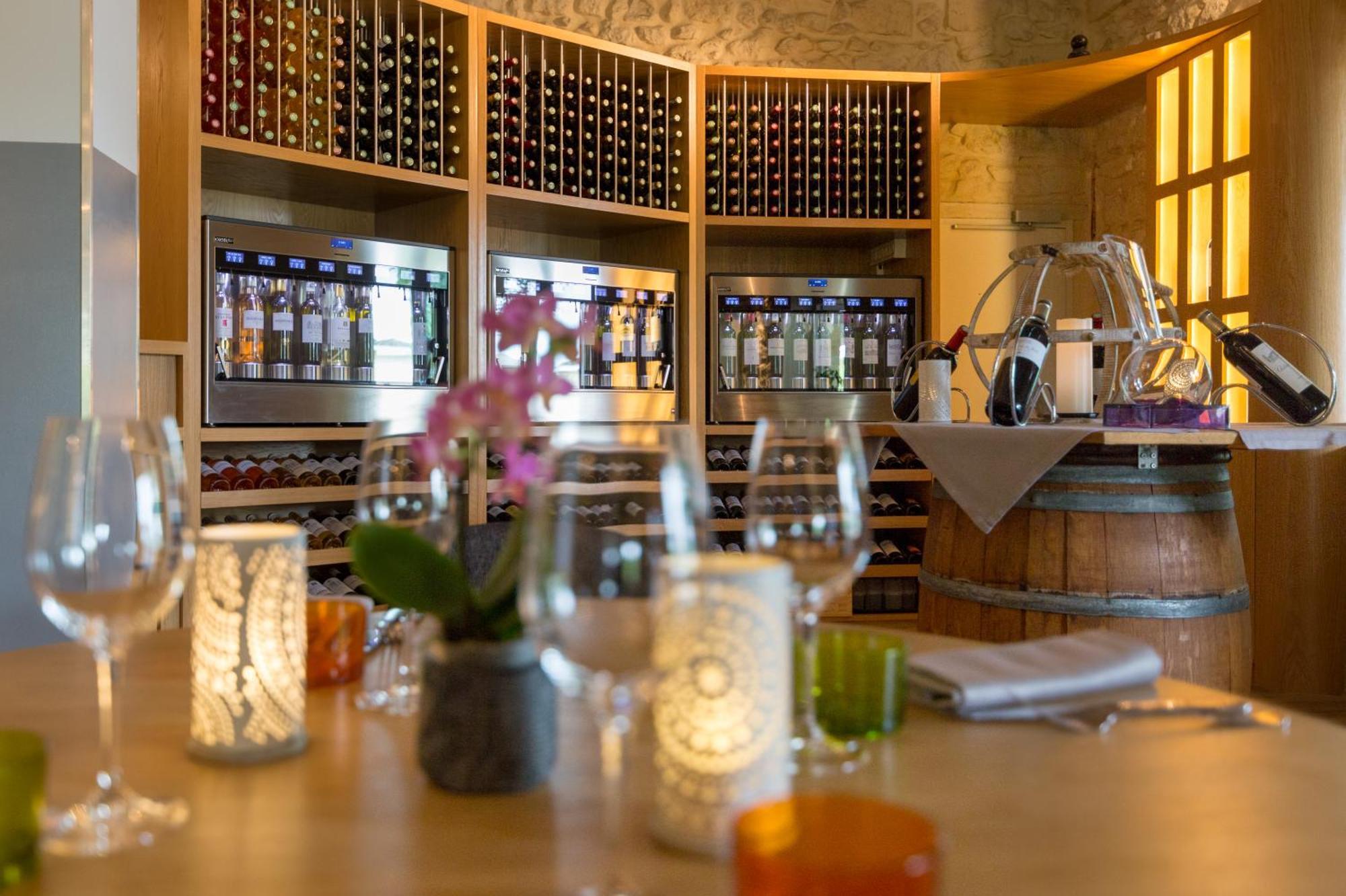 Pey La Tour - Logis Hotels & Restaurant Salleboeuf ภายนอก รูปภาพ