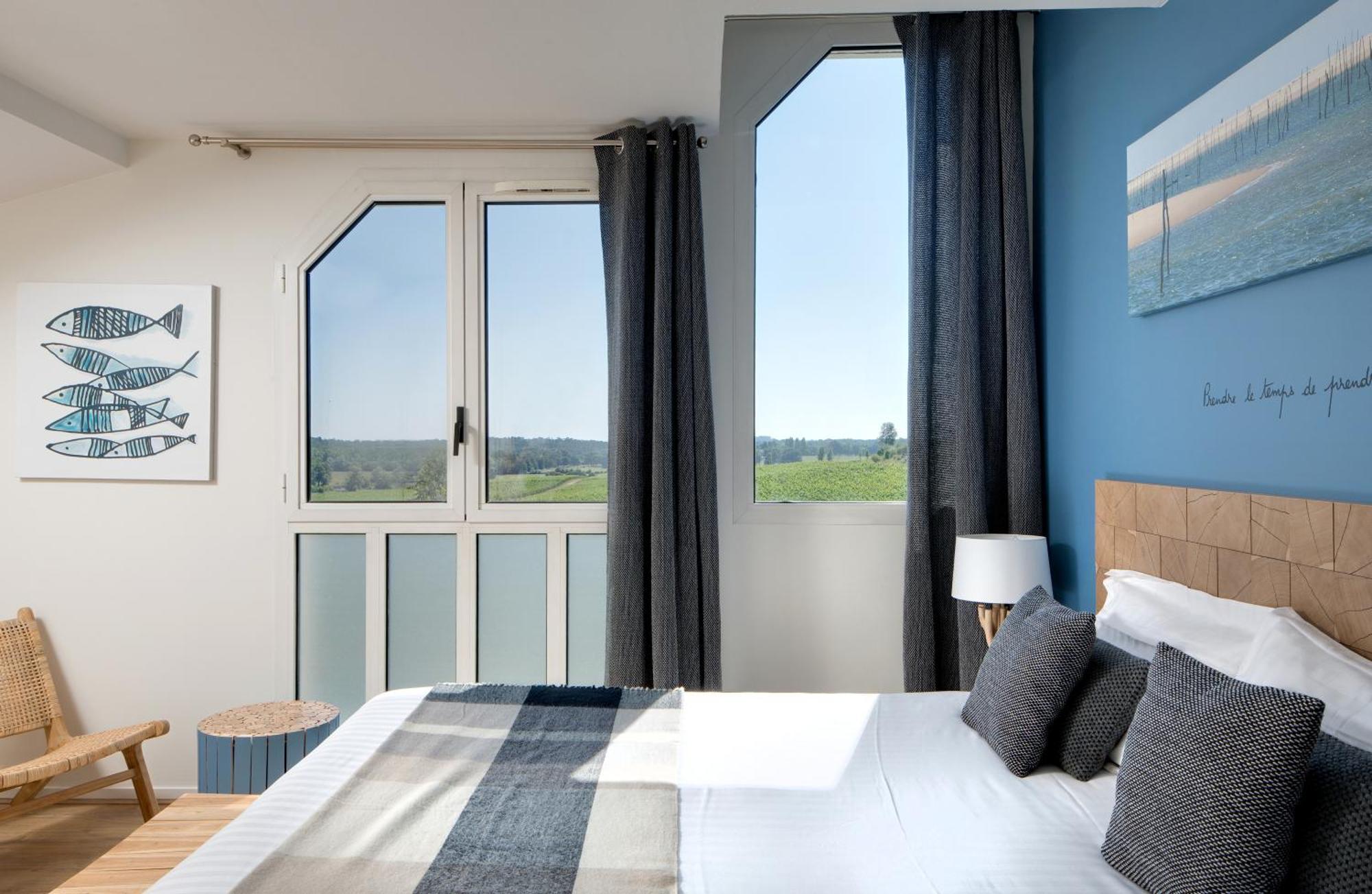 Pey La Tour - Logis Hotels & Restaurant Salleboeuf ภายนอก รูปภาพ