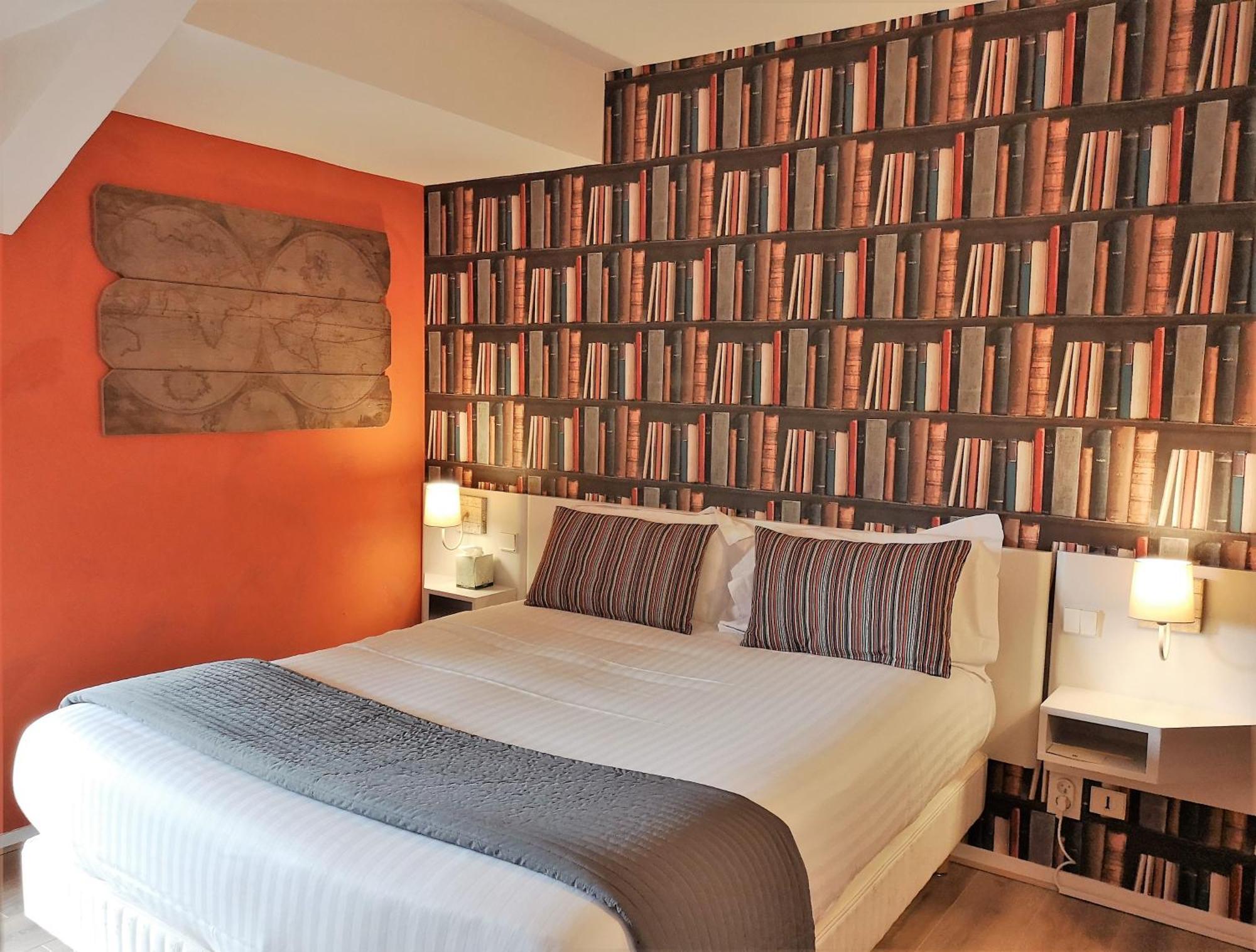 Pey La Tour - Logis Hotels & Restaurant Salleboeuf ภายนอก รูปภาพ