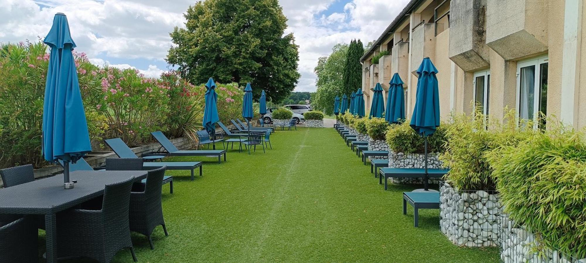 Pey La Tour - Logis Hotels & Restaurant Salleboeuf ภายนอก รูปภาพ