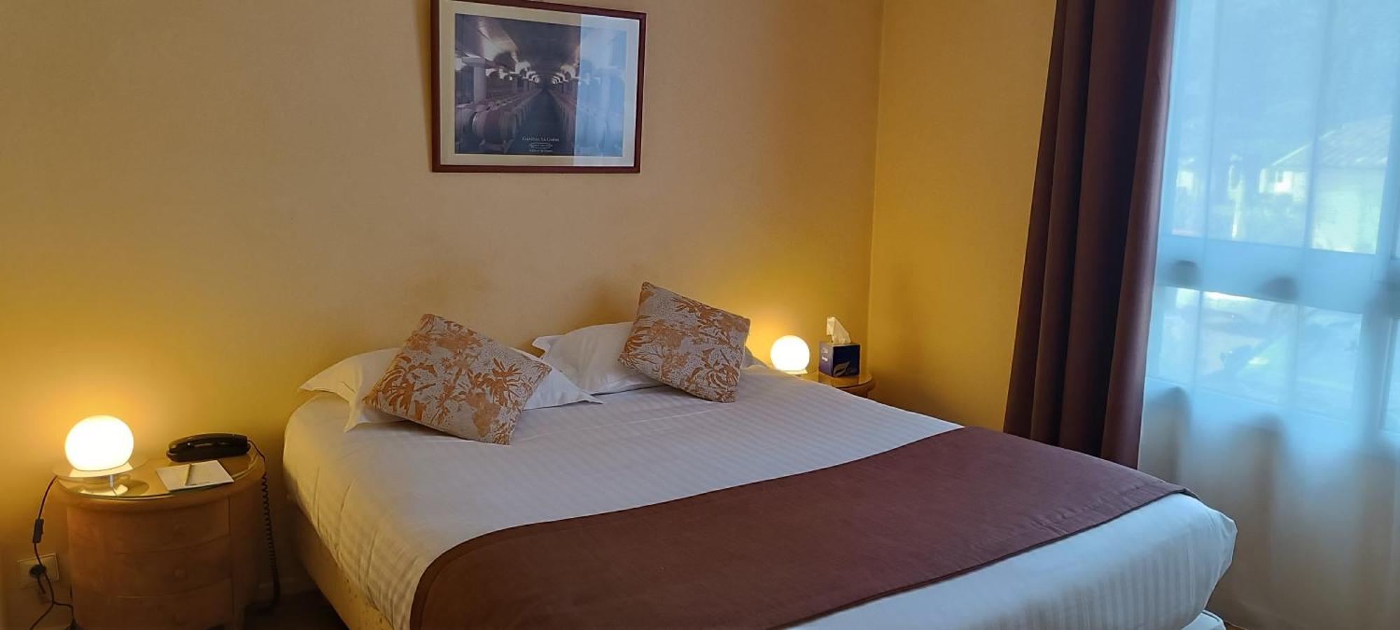 Pey La Tour - Logis Hotels & Restaurant Salleboeuf ห้อง รูปภาพ